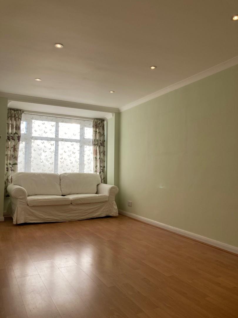 Glenmere Avenue, Mill Hill